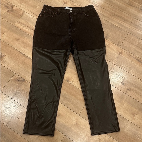 Abercrombie & Fitch Mixed Fabric Ultra High Rise 90s Straight Jean Sz 33 / 16 R - Picture 3 of 9